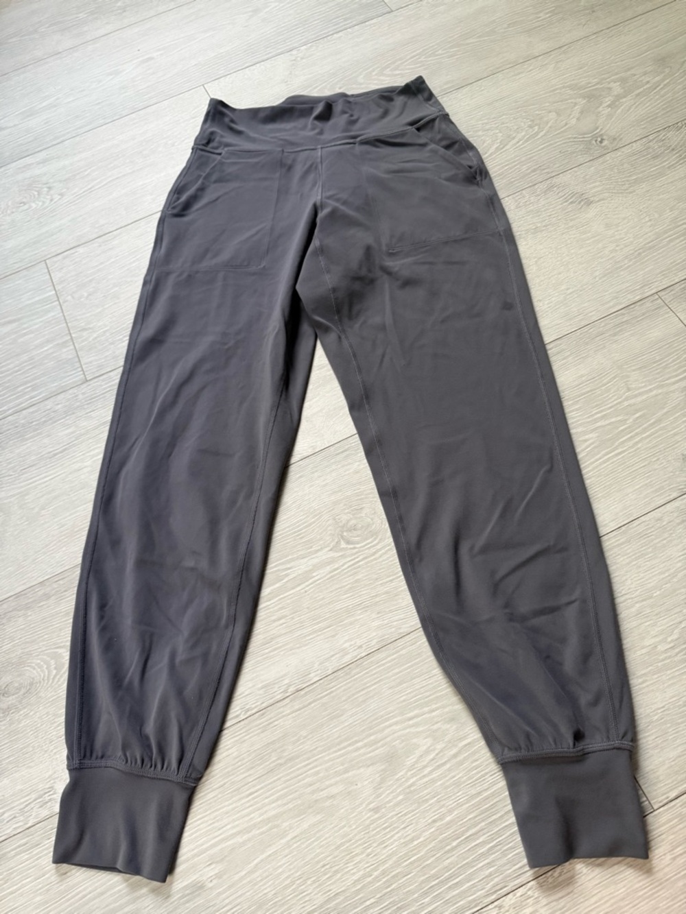 Women Active Jogger Pants in Dark Gray